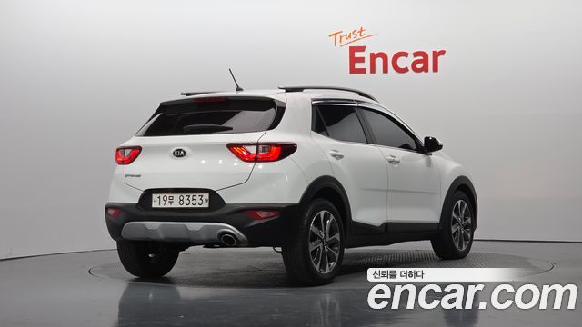 Kia Stonic Diesel 1.6 Trendy — пробег 96 389 км — фото 2 из 5