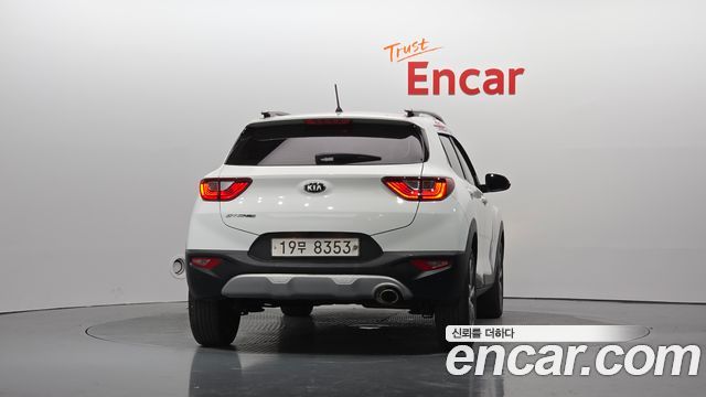 Kia Stonic Diesel 1.6 Trendy — пробег 96 389 км — фото 4 из 5