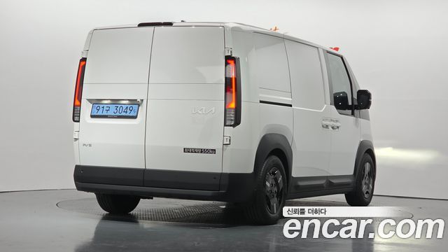 Kia PV5 Cargo Long Long Range Basic — пробег 4 100 км — фото 2 из 5
