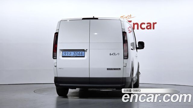 Kia PV5 Cargo Long Long Range Basic — пробег 3 261 км — фото 4 из 5