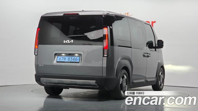 Kia PV5 Passenger 5 Seater Plus — пробег 8 107 км — фото 2 из 5