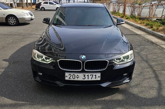 BMW 3-Series 320i — пробег 109 500 км — фото 2 из 5