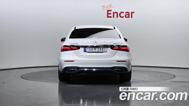 Mercedes-Benz E-Class E220d 4MATIC AMG Line — пробег 30 395 км — фото 4 из 5