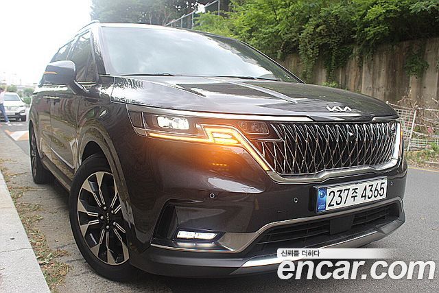 Kia Carnival Gasoline 7-Seater Signature — пробег 26 299 км — фото 3 из 5