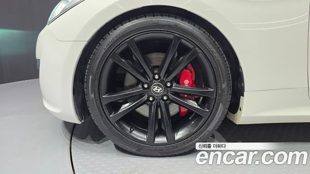 Hyundai Genesis из Кореи Encar