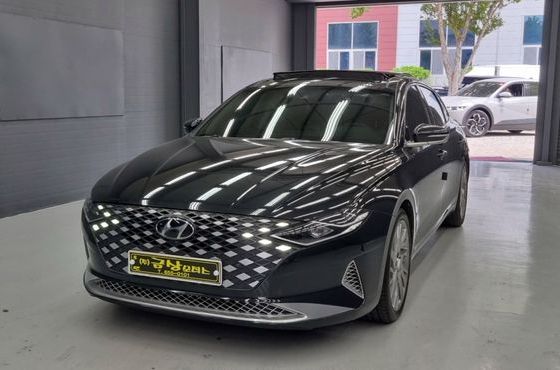 Hyundai Grandeur 2.5 Calligraphy — пробег 56 950 км — фото 1 из 5