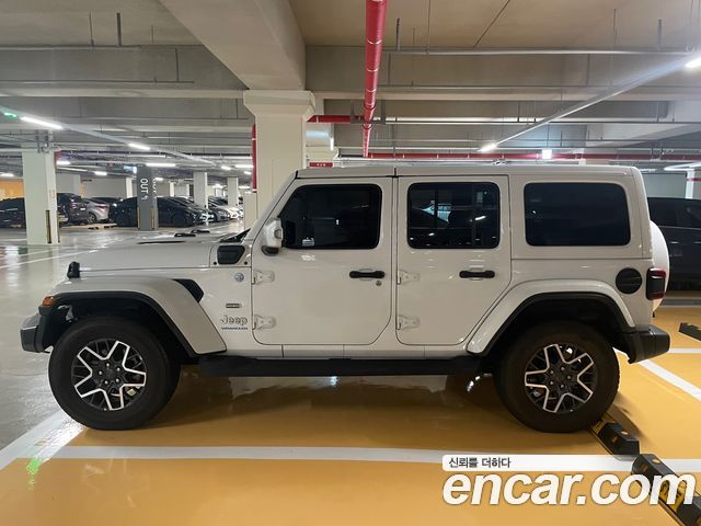 Jeep Wrangler 2.0 Overland 4Door 4xe — пробег 20 300 км — фото 4 из 5