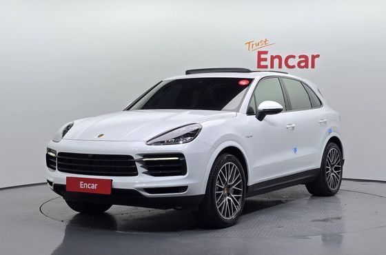 Porsche Cayenne 3.0 E-Hybrid — пробег 64 847 км — фото 1 из 5