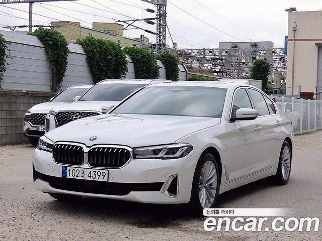 BMW 5-Series 530i xDrive Luxury — пробег 69 107 км — фото 1 из 5