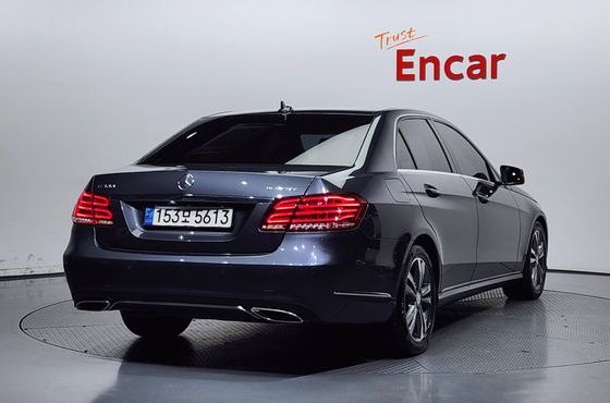 Mercedes-Benz E-Class E220 Bluetec Avantgarde — пробег 100 429 км — фото 2 из 5