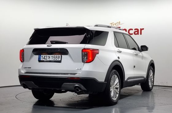 Ford Explorer 2.3 LimIted 4WD — пробег 49 343 км — фото 2 из 5
