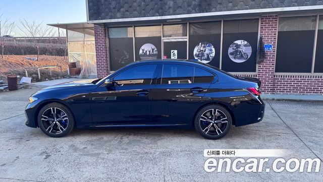 BMW 3-Series 320i M Sport — пробег 12 600 км — фото 2 из 5
