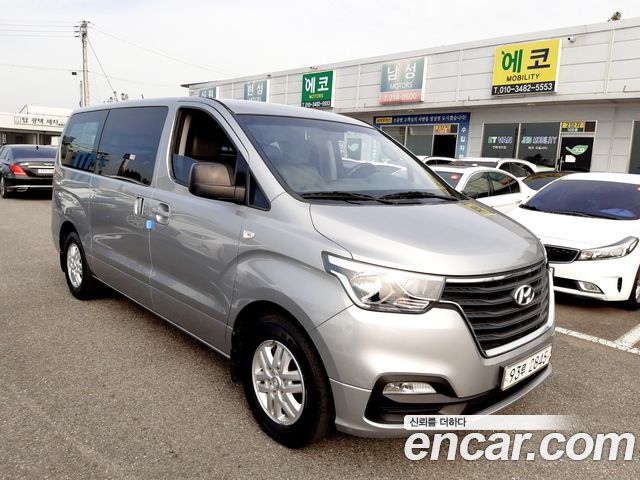 Hyundai Starex Van 3-Seater Smart — пробег 190 000 км — фото 1 из 5