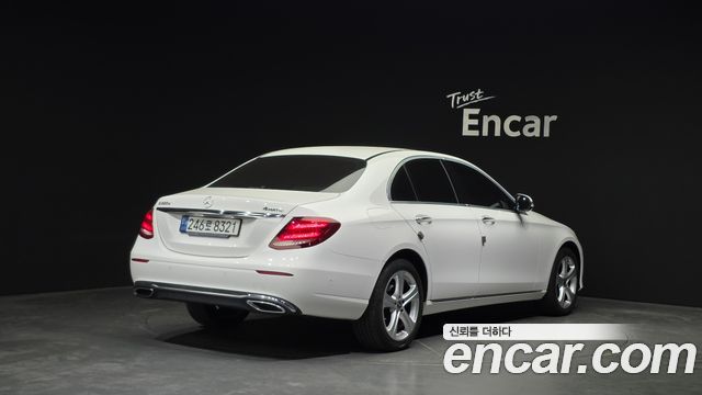 Mercedes-Benz E-Class из Кореи Encar