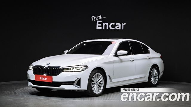 BMW 5-Series 530i xDrive Luxury — пробег 73 798 км — фото 1 из 5