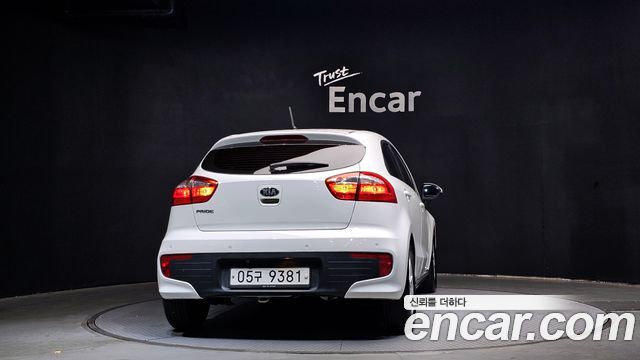 Kia pride из Кореи Encar