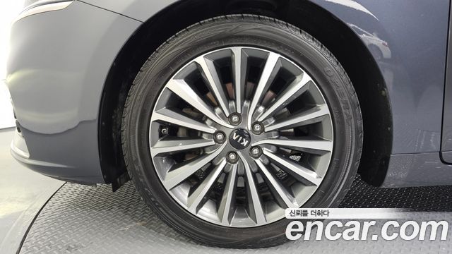 Kia K7 из Кореи Encar