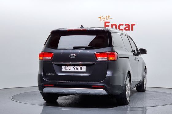 Kia Carnival 9-seater Noblesse — пробег 109 511 км — фото 4 из 5