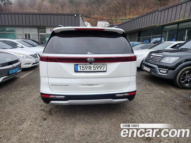 Kia Carnival из Кореи Encar