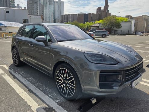 Porsche Cayenne 4.0 Turbo E-Hybrid — пробег 17 000 км — фото 2 из 5
