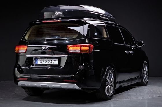 Kia Carnival 9-seater Noblesse — пробег 133 215 км — фото 2 из 5