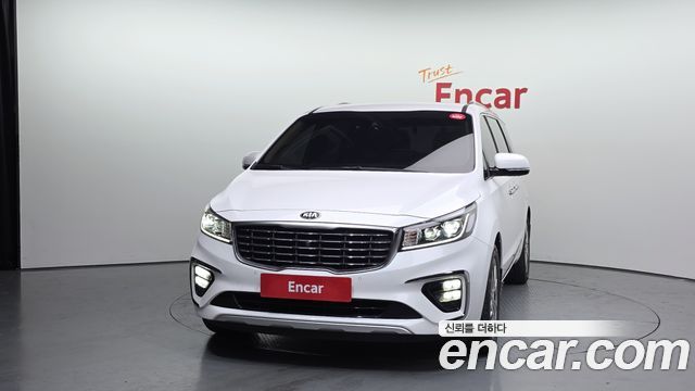 Kia Carnival 7-Seater Limousine VIP — пробег 112 932 км — фото 3 из 5