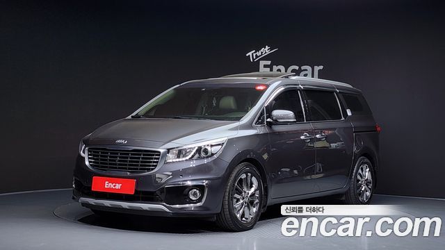 Kia Carnival Gasoline 7-seater Limousine President — пробег 130 127 км — фото 1 из 5