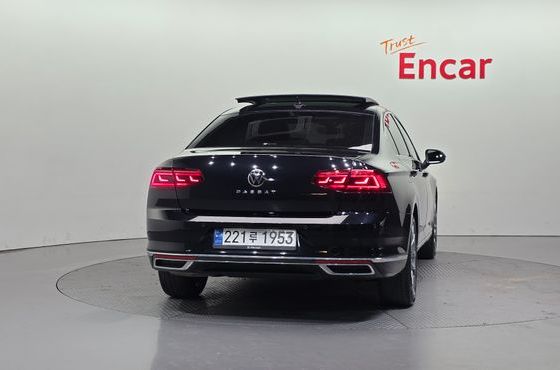 Volkswagen Passat 2.0 TDI Prestige — пробег 40 286 км — фото 4 из 5