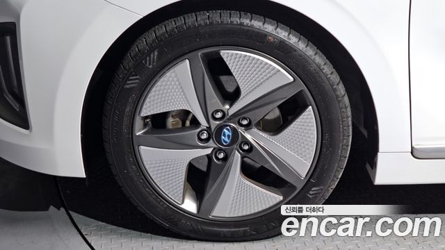 Hyundai Ioniq из Кореи Encar