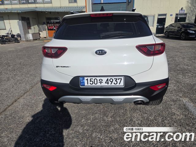 Kia Stonic из Кореи Encar