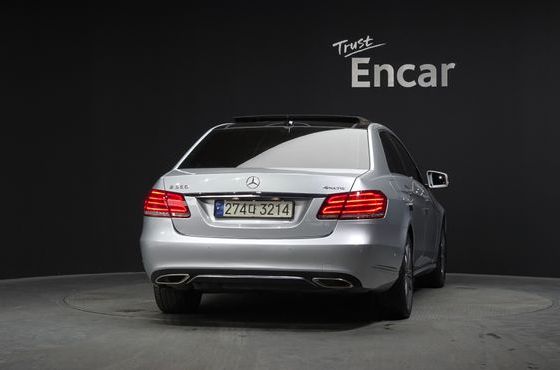 Mercedes-Benz E-Class E300 4MATIC Avantgarde — пробег 107 156 км — фото 4 из 5