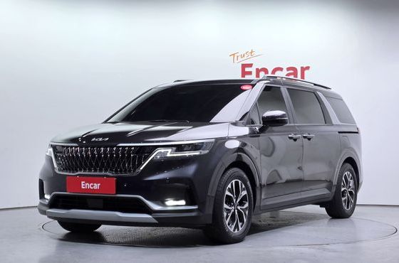 Kia Carnival Gasoline 9-Seater Prestige — пробег 32 208 км — фото 1 из 5
