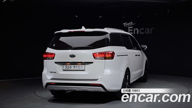 Kia Carnival 9-seater Noblesse — пробег 153 314 км — фото 4 из 5