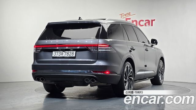 Lincoln Aviator 3.0 Reserve  AWD — пробег 60 953 км — фото 2 из 5