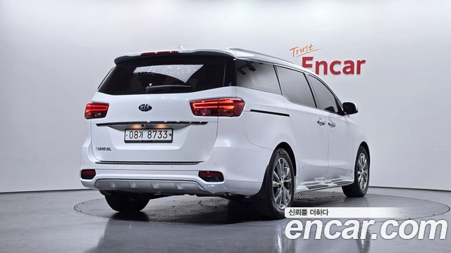 Kia Carnival из Кореи Encar