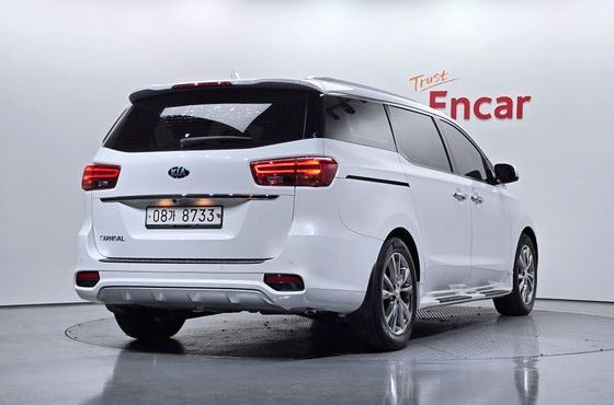 Kia Carnival 9-Seater Prstige — пробег 151 647 км — фото 2 из 5
