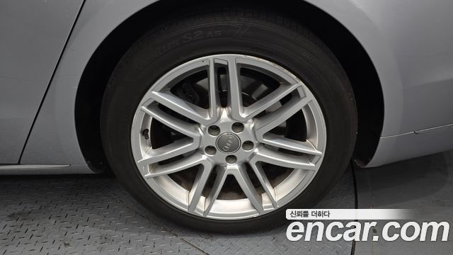 Audi A8 из Кореи Encar