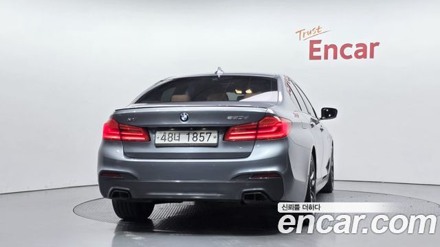 BMW 5-Series 520d xDrive M Sport Package Plus — пробег 80 217 км — фото 4 из 5