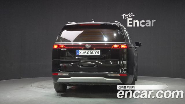 Kia Carnival из Кореи Encar