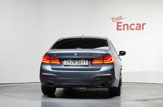 BMW 5-Series 530i xDrive M Sport Package Plus — пробег 124 713 км — фото 4 из 5
