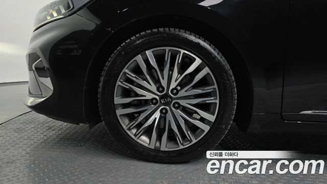 Kia K7 из Кореи Encar