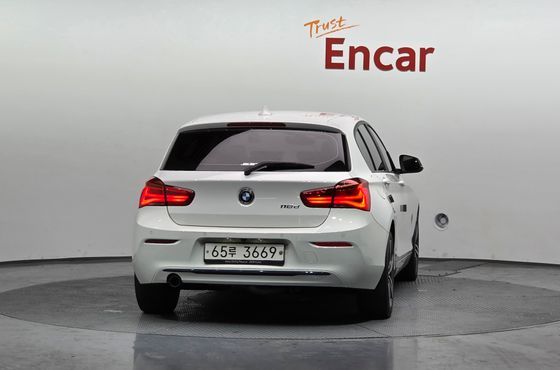 BMW 1-Series 118d Sport 5Door — пробег 83 756 км — фото 4 из 5