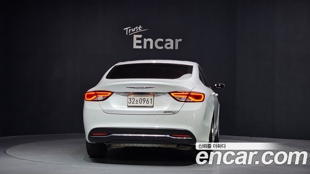 Chrysler 200 2.4 C — пробег 115 448 км — фото 4 из 5