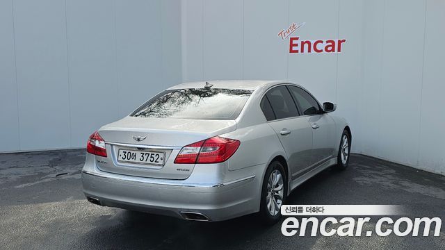 Hyundai Genesis из Кореи Encar