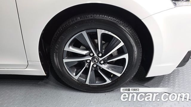 Lexus CT200h из Кореи Encar