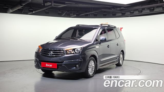 Ssangyong KORANDO 4WD GT 11-seater — пробег 241 498 км — фото 1 из 5