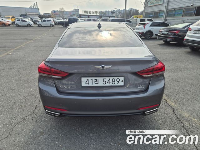 Hyundai Genesis из Кореи Encar