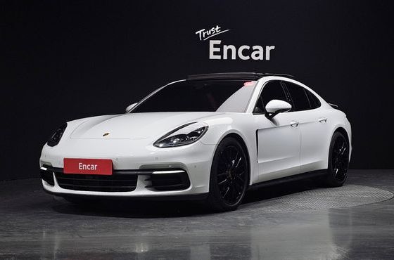 Porsche Panamera 3.0 AWD — пробег 90 337 км — фото 1 из 5