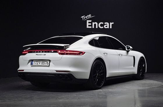 Porsche Panamera 3.0 AWD — пробег 90 337 км — фото 2 из 5