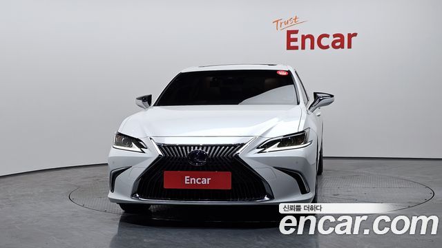 Lexus ES Luxury Plus — пробег 57 057 км — фото 3 из 5